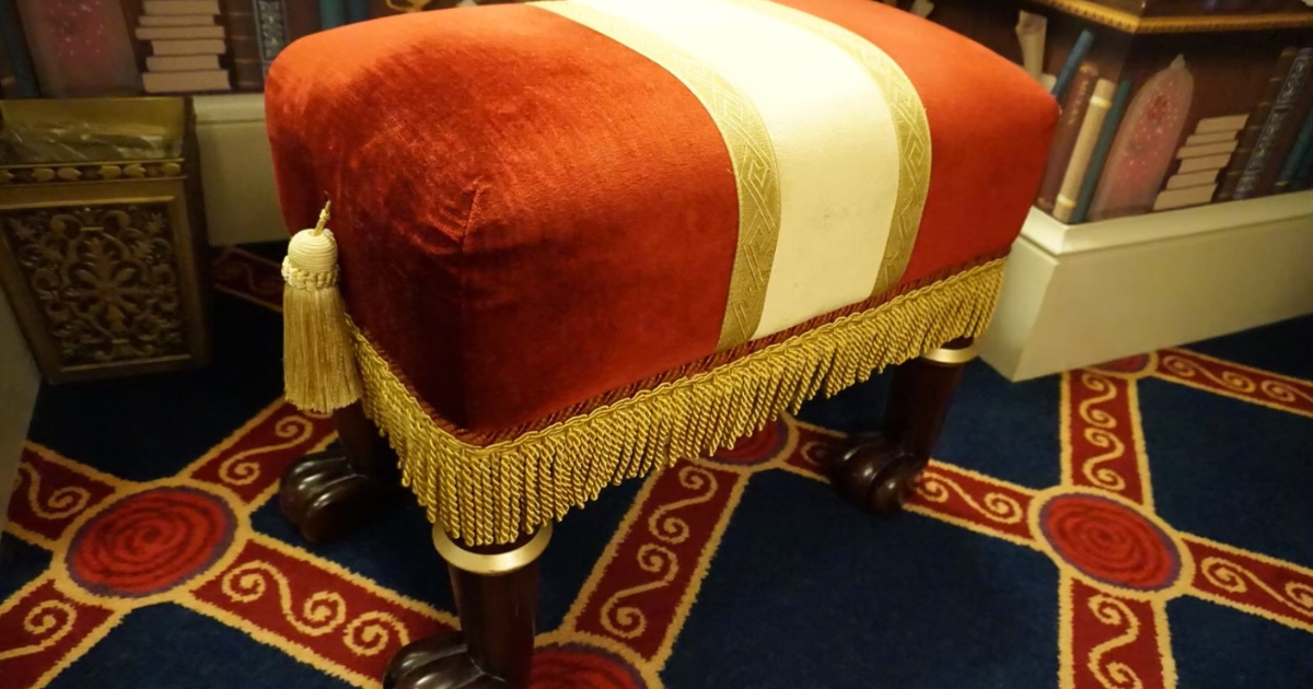 ランドホテル美女と野獣ルーム椅子