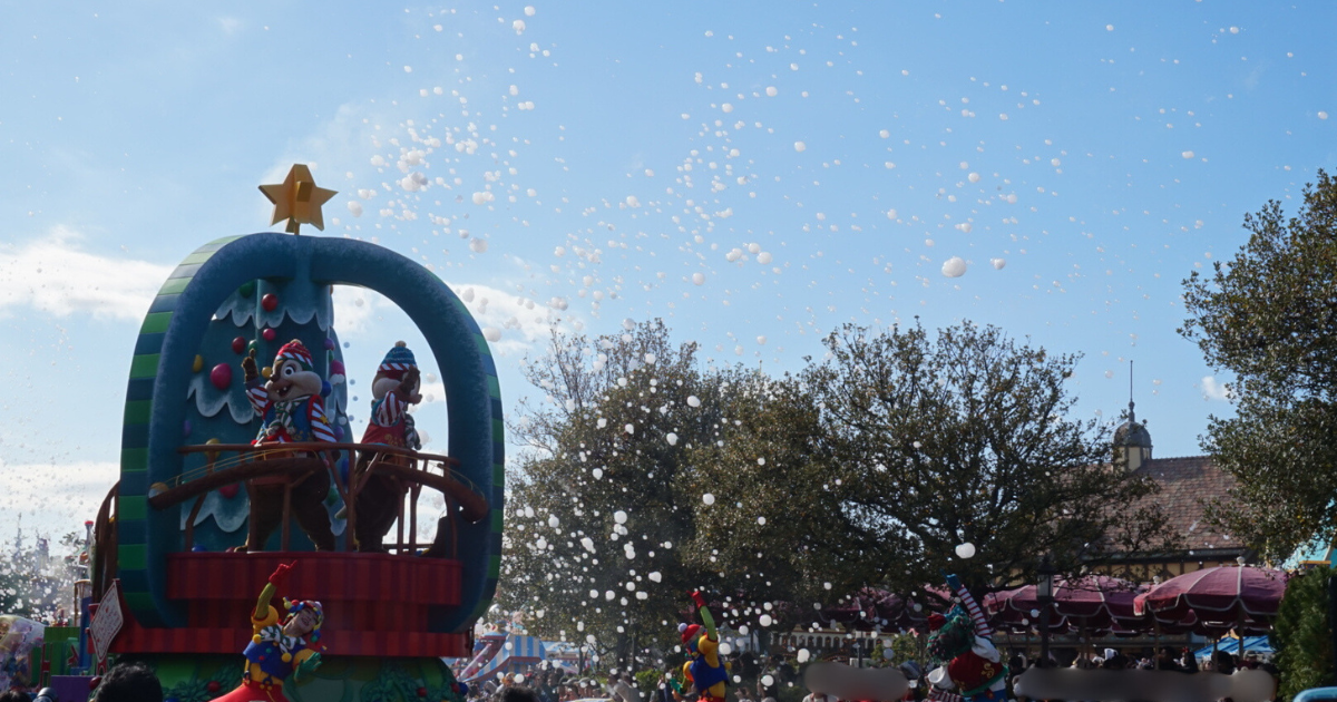 クリスマスパレードチップ&デール