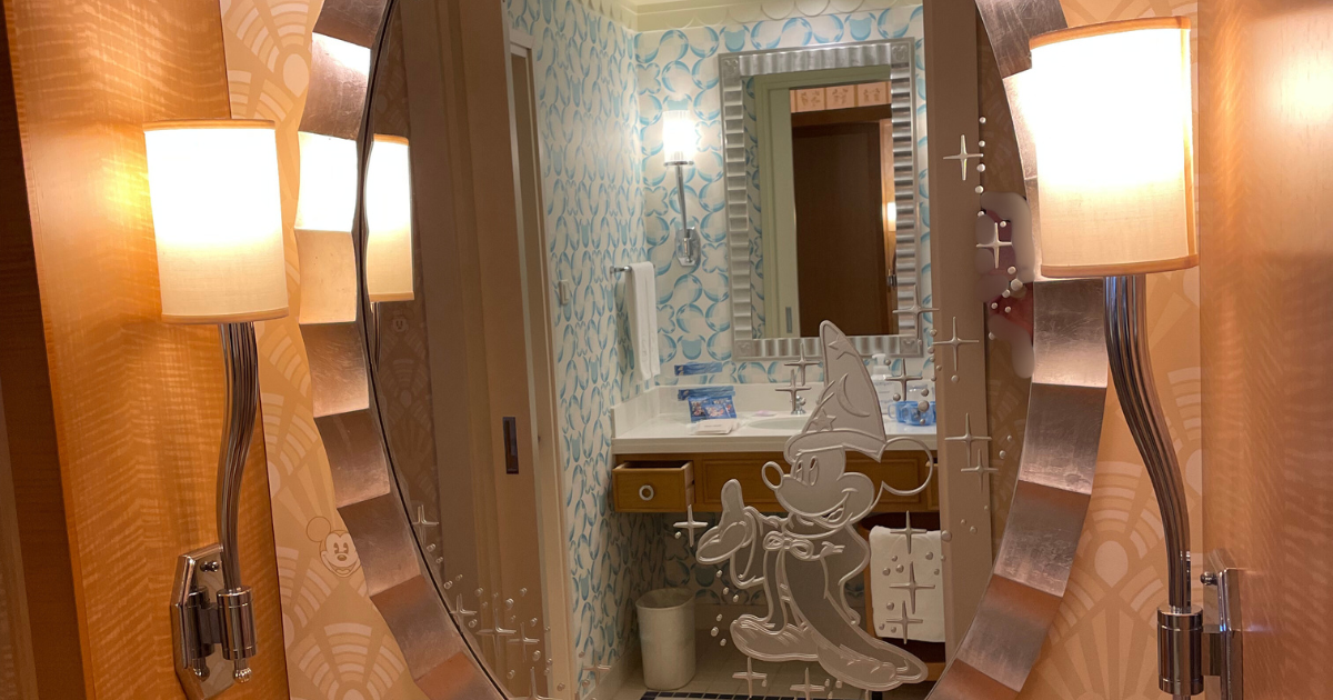 アンバサダーホテル化粧台ミラー