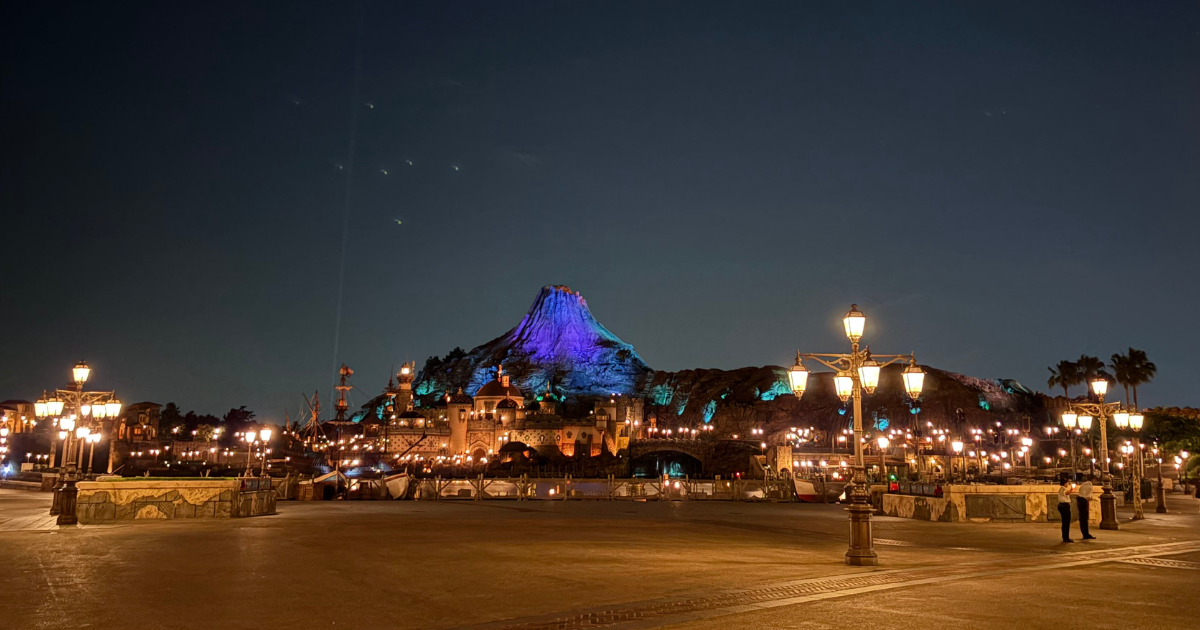 プロメテウス火山夜